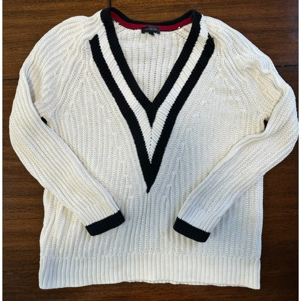 The Limited Sweater Womens Large White V-Neck Cricket Varsity Cotton Knit 2D7448